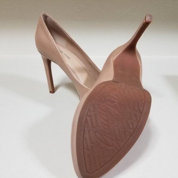 Gianni Bini Leighanne High Heels - Picture 5 of 5